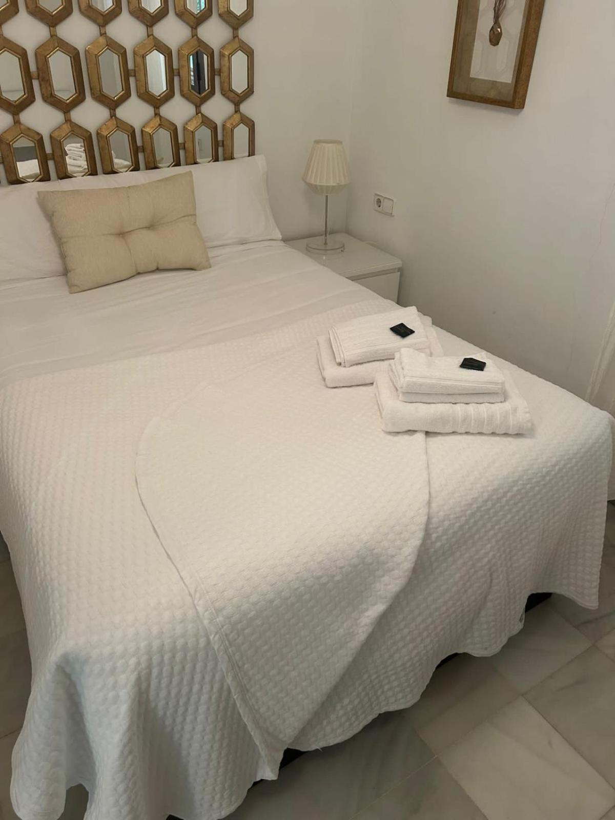 Triana Apartment Sevilla Buitenkant foto